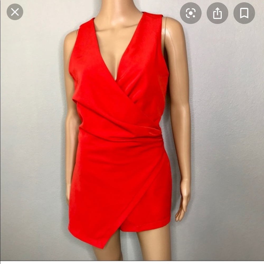 Cute coral romper!